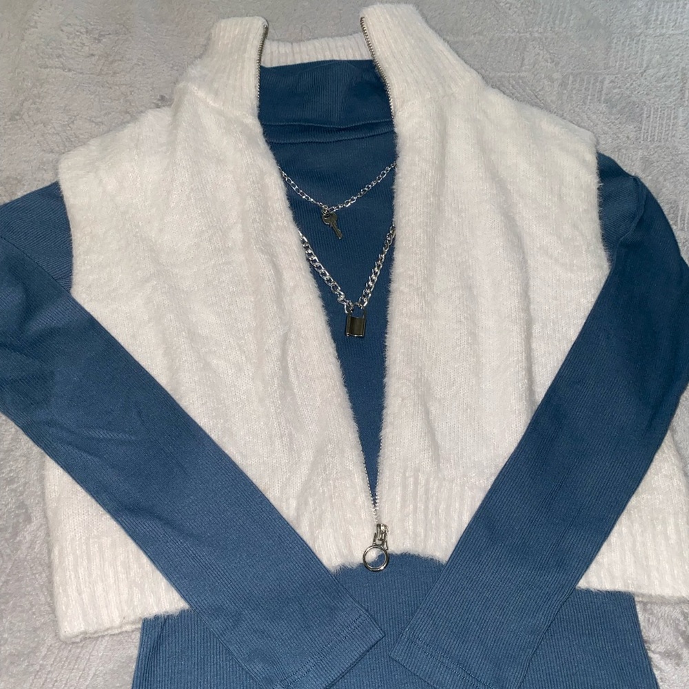 Active Basic Blue Turtleneck